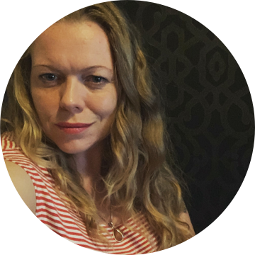 lola augustine brown head shot